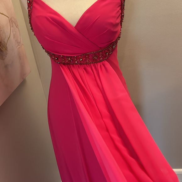 Sue Wong fuchsia full length evening gown with beading - Picture 3 of 13